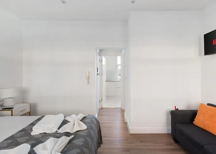 Hafh In Paddington - Double Studio 2